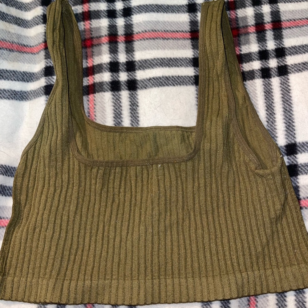 Green cropped tank